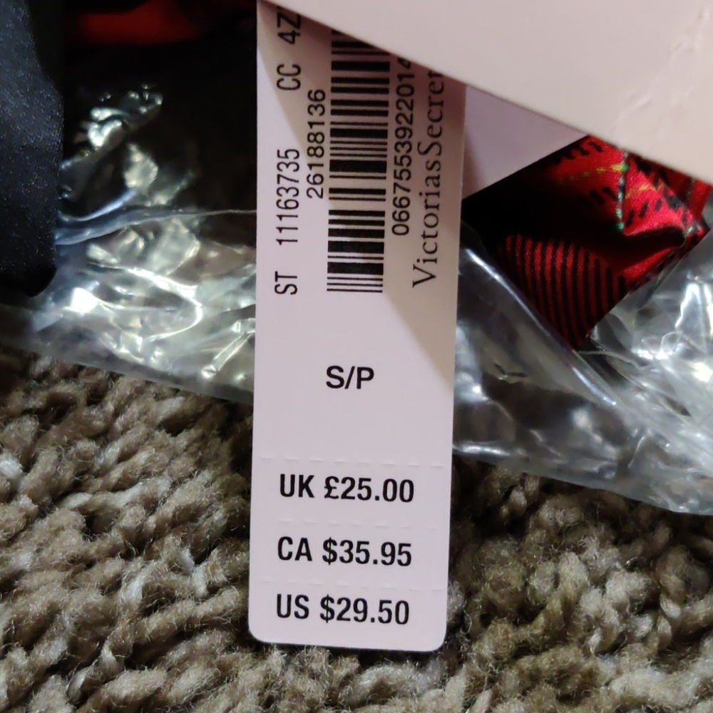 Slippers and dust bag - Picture 7 of 9